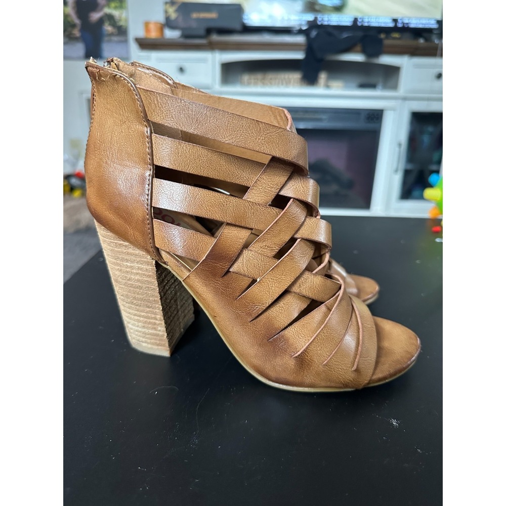 Dolce by Mojo Moxy Brown Strappy Heels in 7